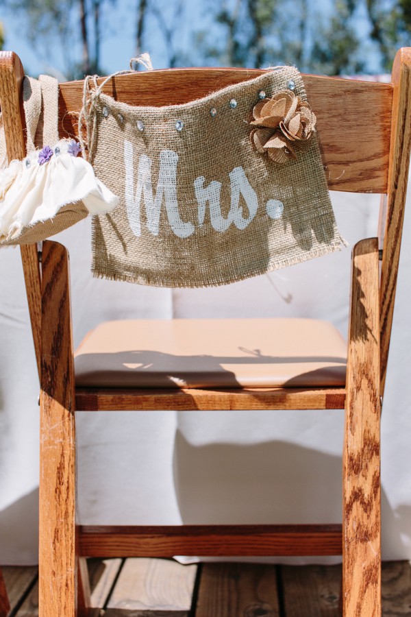 lavender-burlap-and-twine-wedding