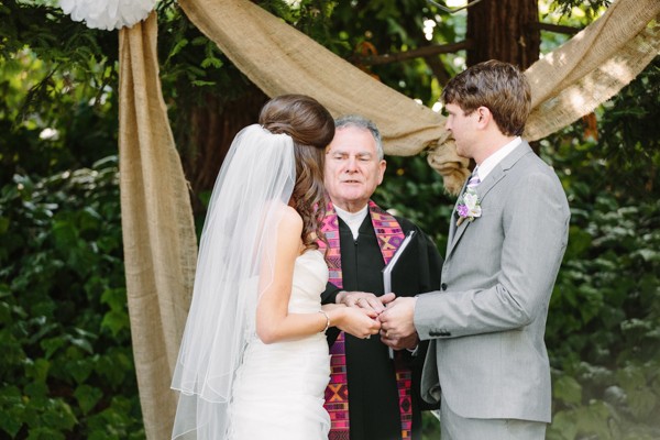 lavender-burlap-and-twine-wedding