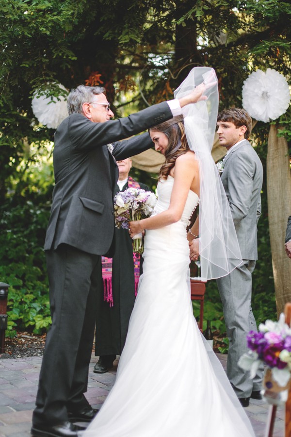 lavender-burlap-and-twine-wedding