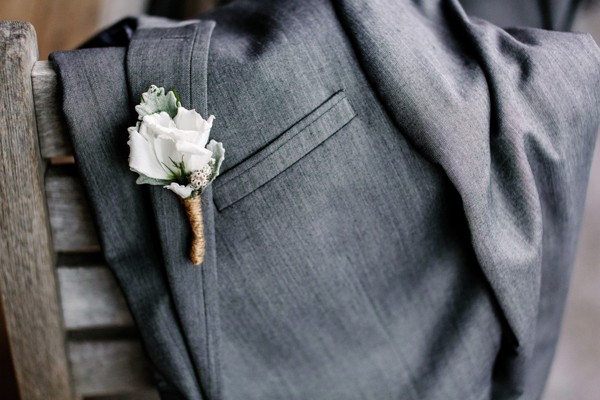 lavender-burlap-and-twine-wedding