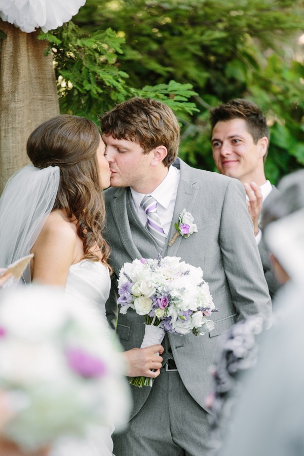 lavender-burlap-and-twine-wedding