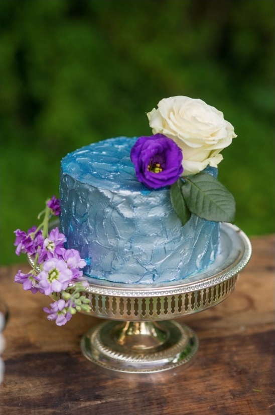 matalic blue cake from Sweets by Millie
