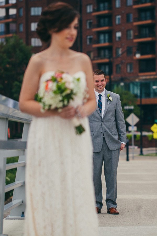 modern-mint-and-peach-wedding