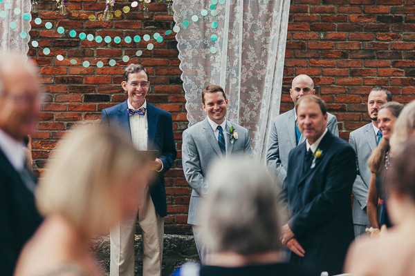 modern-mint-and-peach-wedding