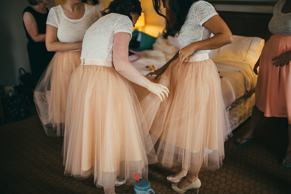 modern-mint-and-peach-wedding