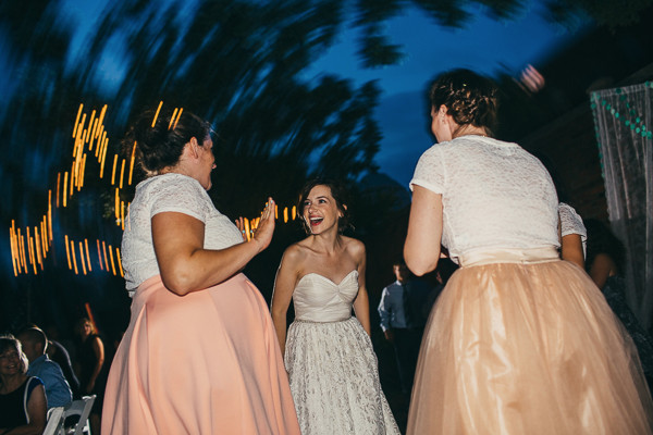 modern-mint-and-peach-wedding