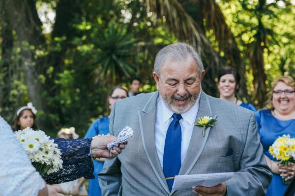 navy-and-white-burlap-wedding-under-10k