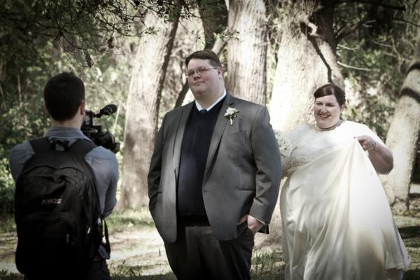 navy-and-white-burlap-wedding-under-10k