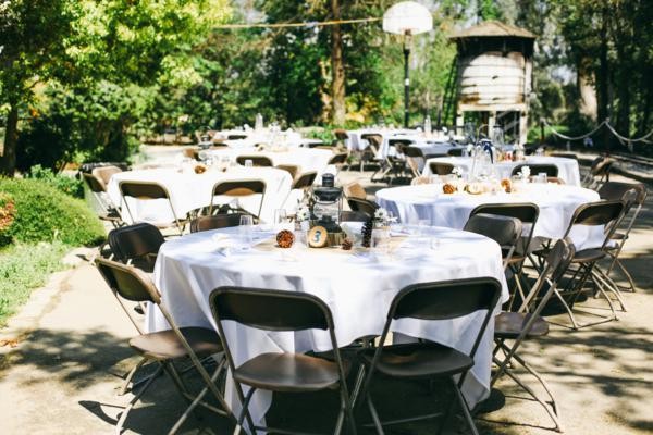 navy-and-white-burlap-wedding-under-10k