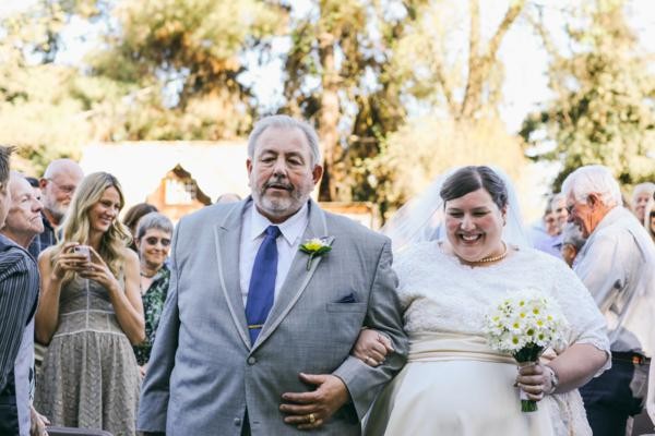 navy-and-white-burlap-wedding-under-10k