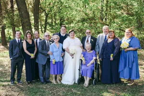 navy-and-white-burlap-wedding-under-10k