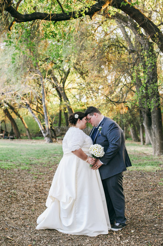 Navy and White Burlap wedding Under 10k