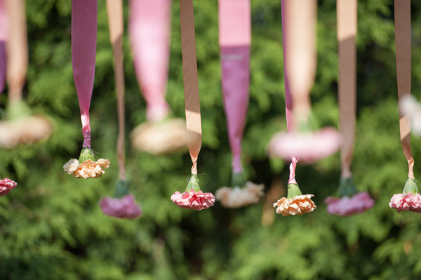 pink-patterned-garden-wedding