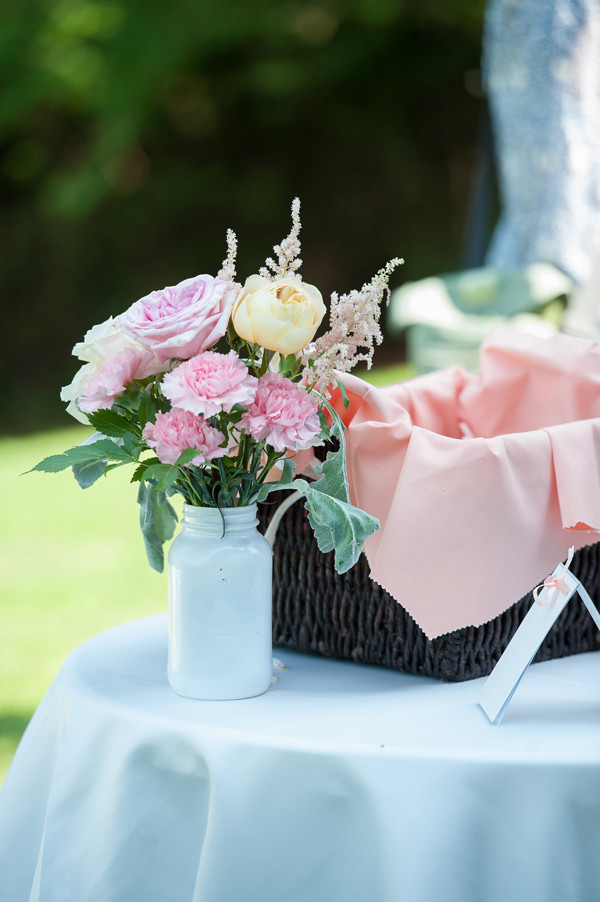 pink-patterned-garden-wedding