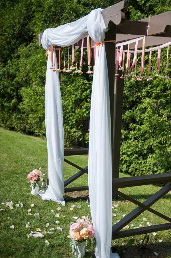 pink-patterned-garden-wedding