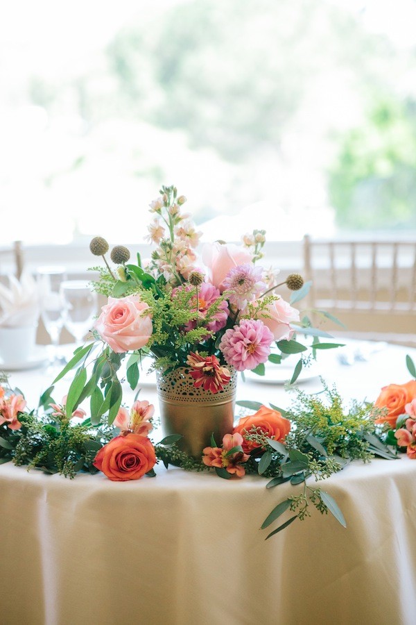 popping-pink-and-gold-wedding