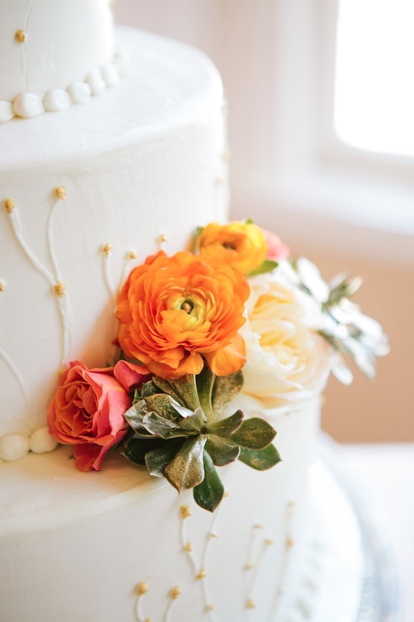 popping-pink-and-gold-wedding