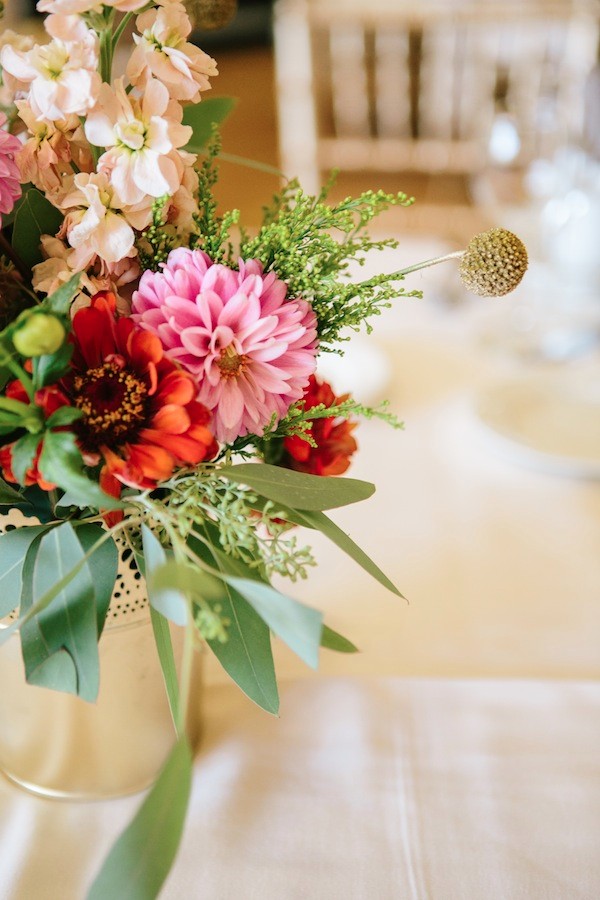 popping-pink-and-gold-wedding