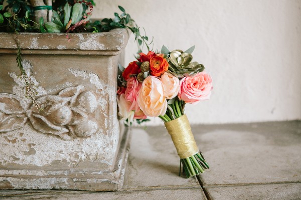 popping-pink-and-gold-wedding