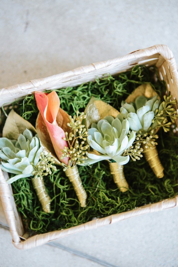 popping-pink-and-gold-wedding