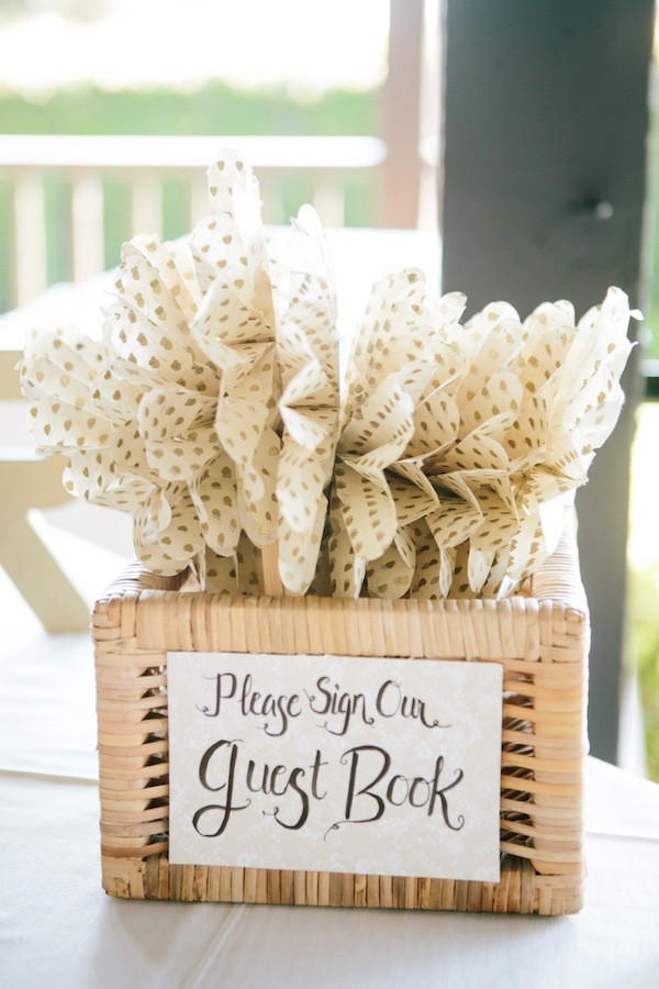 popping-pink-and-gold-wedding