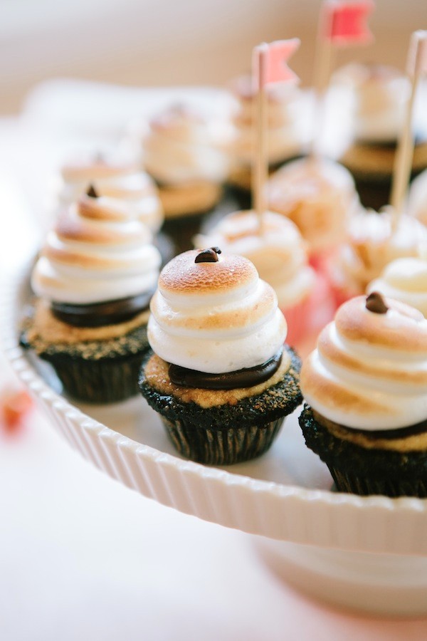 popping-pink-and-gold-wedding