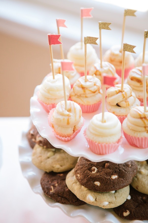 popping-pink-and-gold-wedding