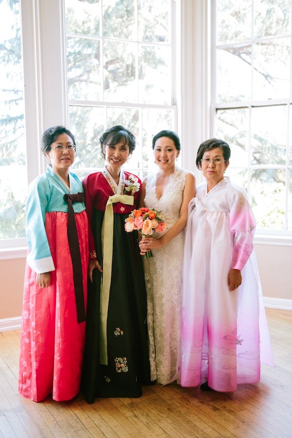 popping-pink-and-gold-wedding