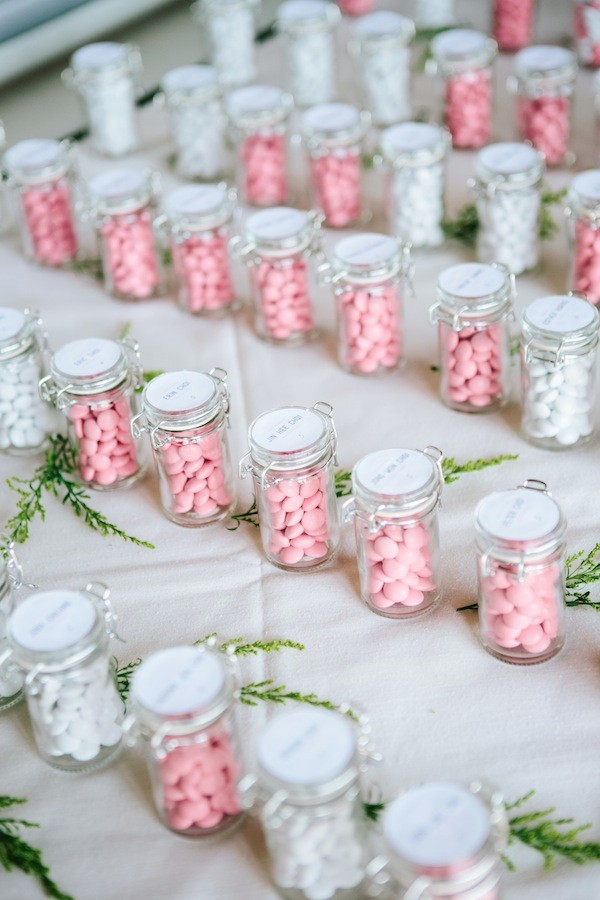 popping-pink-and-gold-wedding