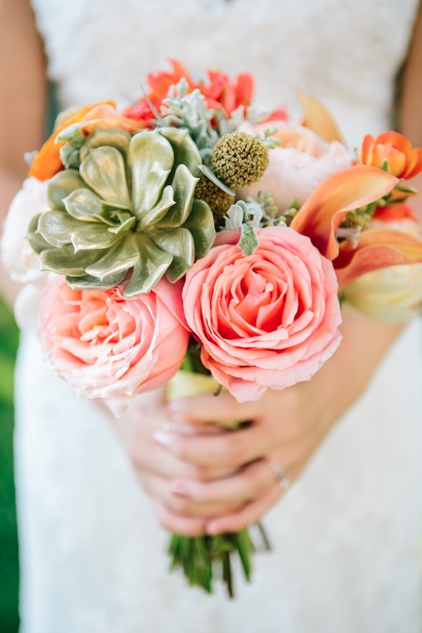 popping-pink-and-gold-wedding
