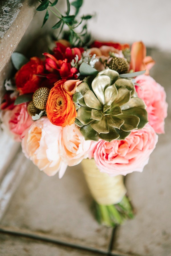 popping-pink-and-gold-wedding