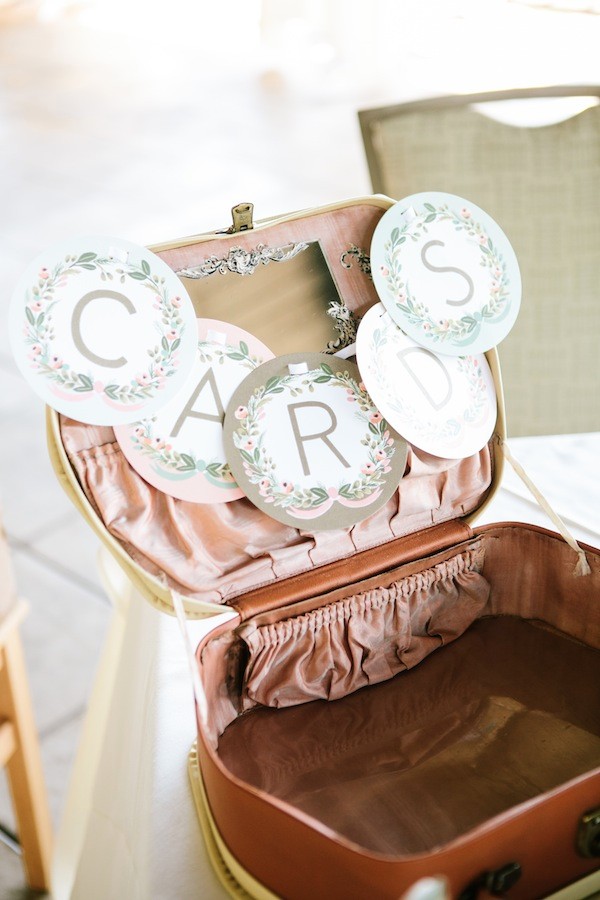 popping-pink-and-gold-wedding