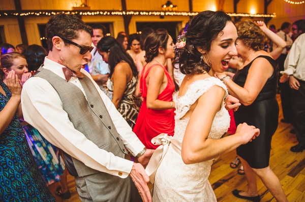 quirky-cute-southern-wedding