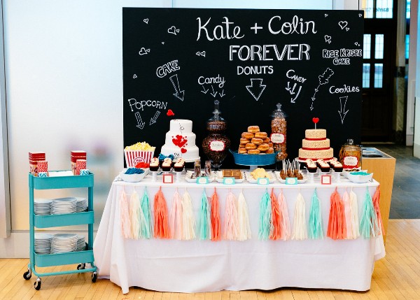 red-and-teal-wedding-with-playful