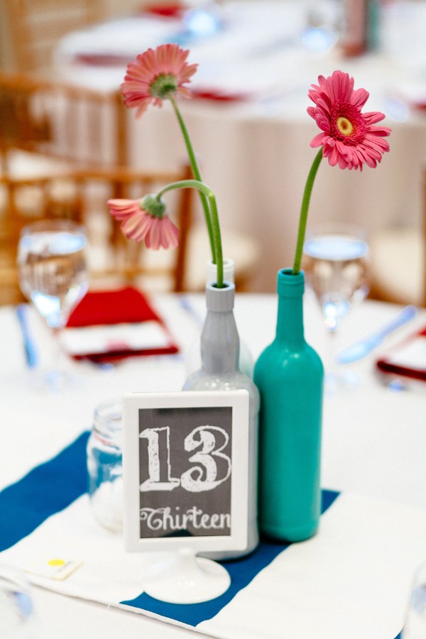 red-and-teal-wedding-with-playful