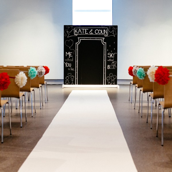 red-and-teal-wedding-with-playful