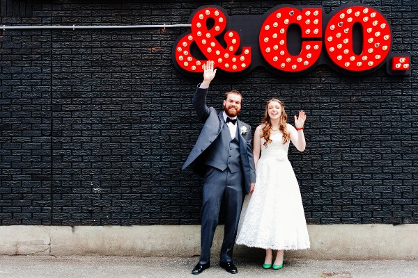 red-and-teal-wedding-with-playful