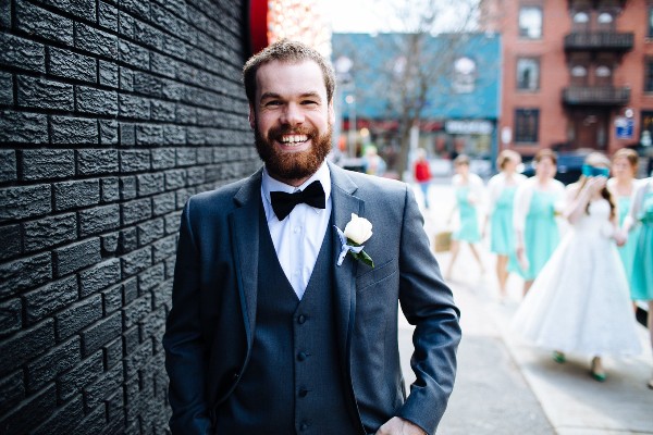 red-and-teal-wedding-with-playful