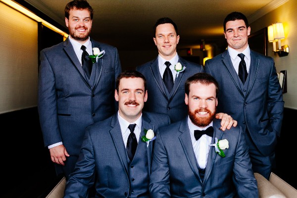 red-and-teal-wedding-with-playful
