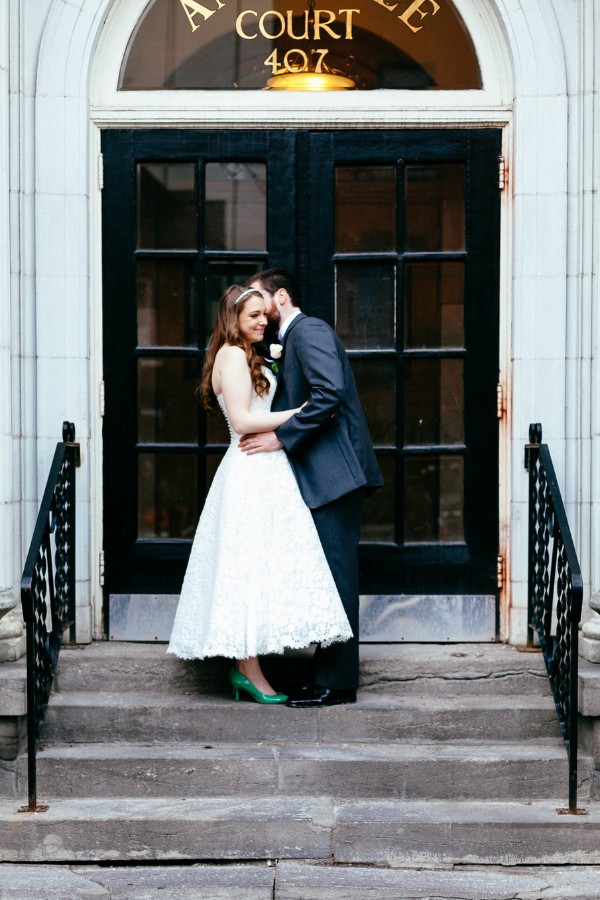 red-and-teal-wedding-with-playful
