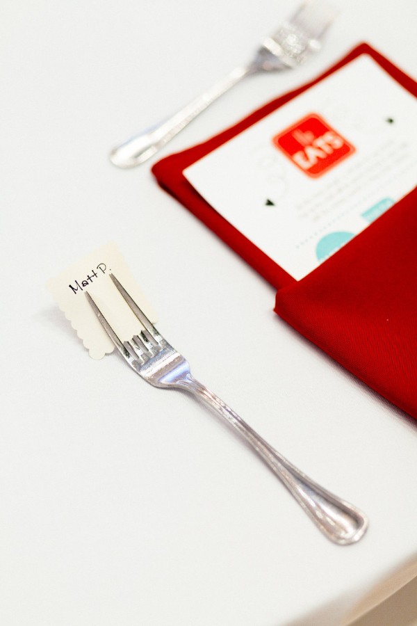 red-and-teal-wedding-with-playful