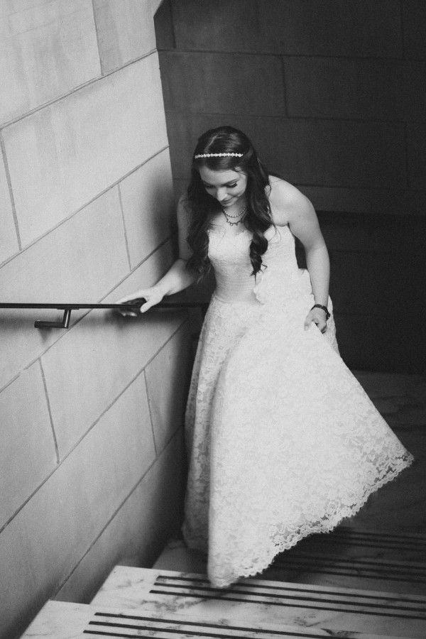 red-and-teal-wedding-with-playful