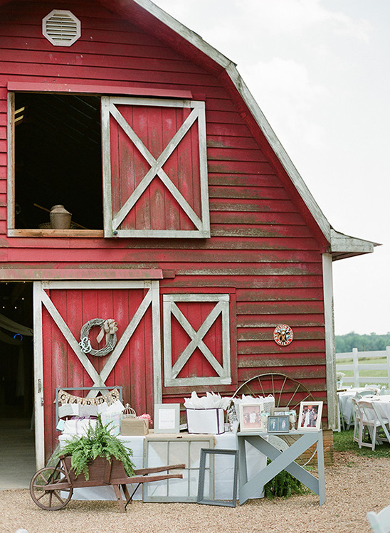 wedding barn reception