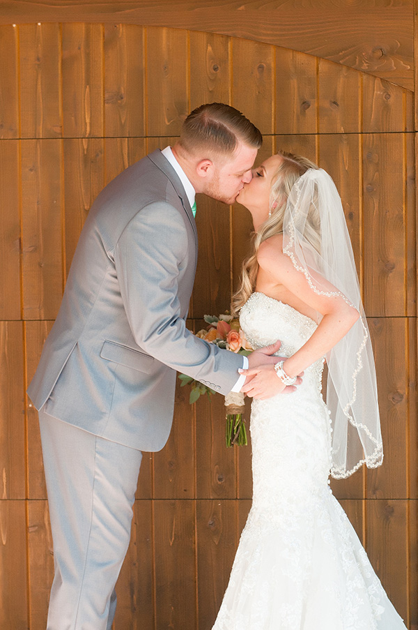 rustic-mountain-wedding
