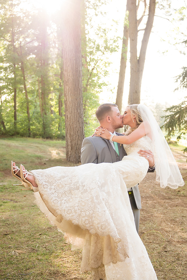 rustic-mountain-wedding
