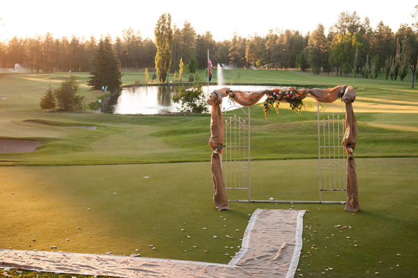 rustic-mountain-wedding