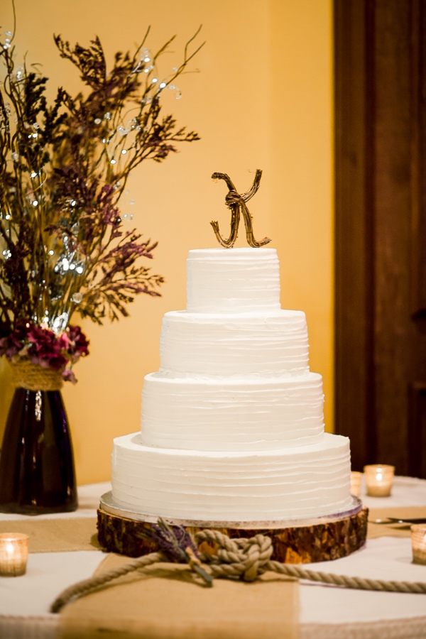 rustically-romantic-wedding