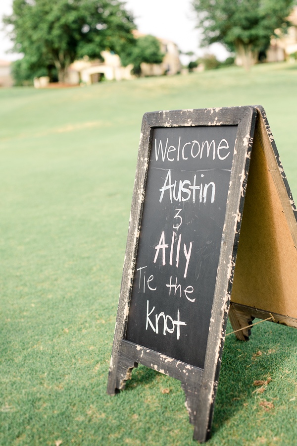 rustically-romantic-wedding
