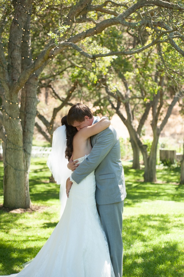 shabby-chic-backyard-wedding