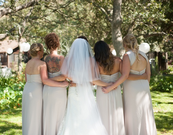 shabby-chic-backyard-wedding